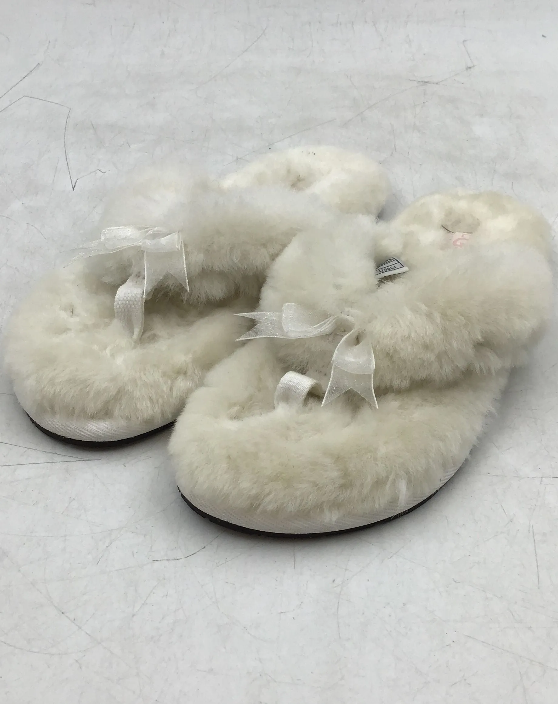 Ugg Women's White Fur Flip Flop Slipper - Size 7